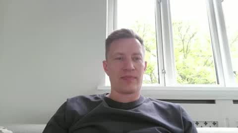sweetsinner83 online show from 05-20-26, 06:47