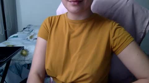 Snapshot of sweetssmashed chatting on 12-15-24, 08:36 sweetssmashed online show from 12-15-24, 08:36