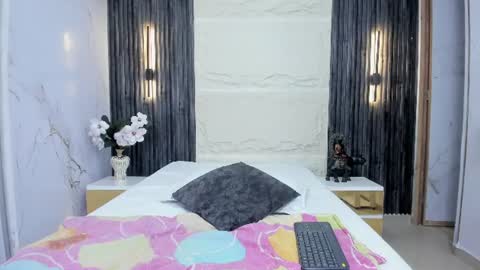    online show from 07-28-26, 12:48