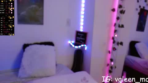 Snapshot of sweett_minionn chatting on 01-14-26, 12:33 IG valeen mo Vale My schedule Monday to Friday900 am - 300 pm online show from 01-14-26, 12:33