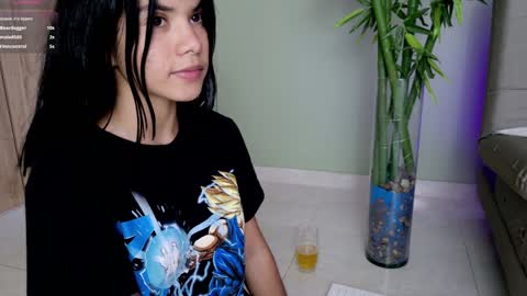 Snapshot of sweett_petite chatting on 01-26-25, 11:08 online show from 01-26-25, 11:08