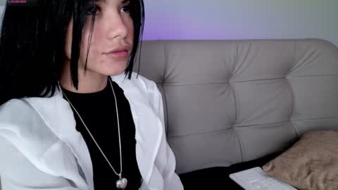 Snapshot of sweett_petite chatting on 02-07-25, 04:46 online show from 02-07-25, 04:46