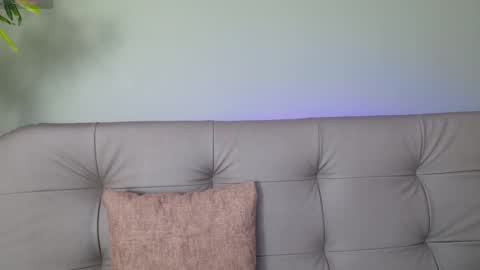 Snapshot of sweett_petite chatting on 02-27-25, 04:21 online show from 02-27-25, 04:21