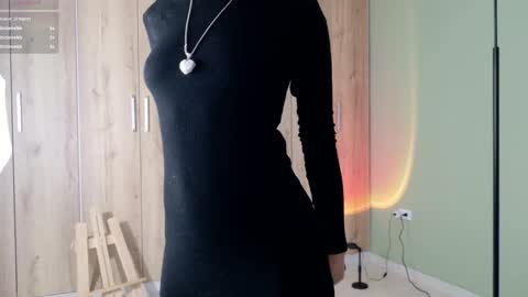 Snapshot of sweett_petite chatting on 03-04-25, 09:22 online show from 03-04-25, 09:22