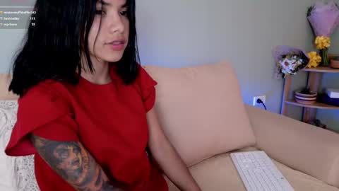 Snapshot of sweett_petite chatting on 03-07-25, 08:00 online show from 03-07-25, 08:00