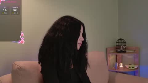 Snapshot of sweett_petite chatting on 06-10-26, 01:32 online show from 06-10-26, 01:32