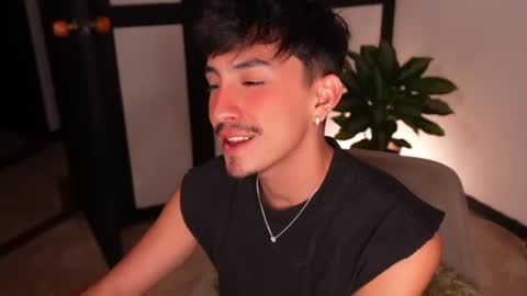 Snapshot of sweettaaron chatting on 07-15-26, 12:38 Andy online show from 07-15-26, 12:38