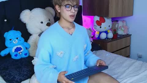 Neffer online show from 11-19-25, 05:29