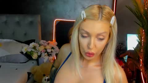 Jessica online show from 09-26-25, 06:12