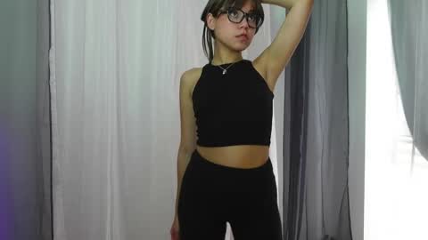 Snapshot of sweettmaddie chatting on 02-21-25, 02:06 Maddie online show from 02-21-25, 02:06