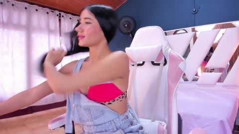Snapshot of sweettyalondra chatting on 01-23-25, 06:56 ALONDRA online show from 01-23-25, 06:56