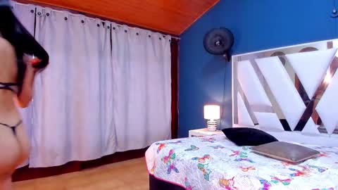 Snapshot of sweettyalondra chatting on 03-10-25, 10:45 ALONDRA online show from 03-10-25, 10:45