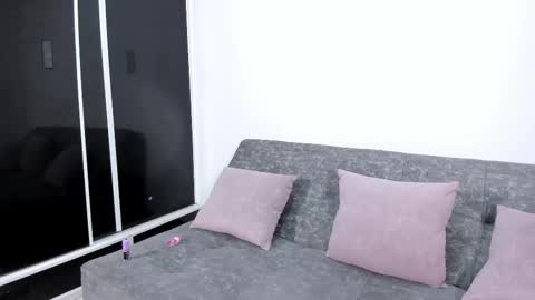Snapshot of sweettyalondra chatting on 10-05-25, 04:33 ALONDRA online show from 10-05-25, 04:33