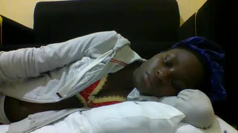 sweetvallerie online show from 10-28-25, 06:54