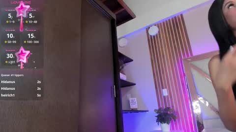 sweetviolet___ online show from 02-23-25, 06:01