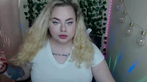 sweetvlada13 online show from 05-20-26, 06:52