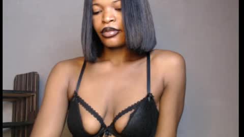 Snapshot of sweetxxboobsx chatting on 05-02-26, 08:08 sweetxxboobsx online show from 05-02-26, 08:08