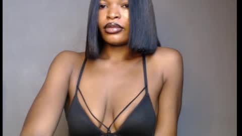 Snapshot of sweetxxboobsx chatting on 05-05-26, 08:11 sweetxxboobsx online show from 05-05-26, 08:11