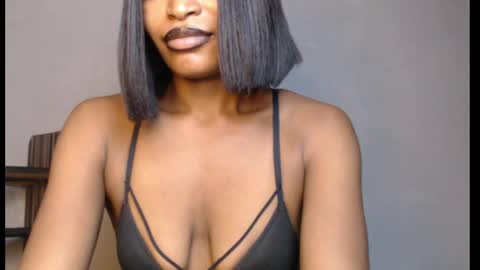 Snapshot of sweetxxboobsx chatting on 05-10-26, 07:57 sweetxxboobsx online show from 05-10-26, 07:57