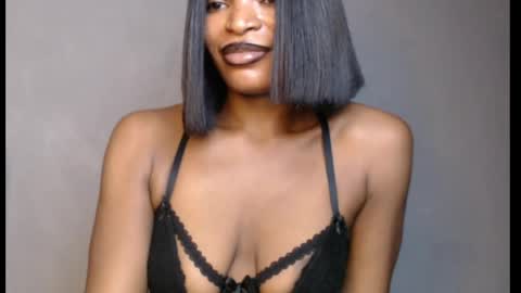 Snapshot of sweetxxboobsx chatting on 05-11-26, 07:58 sweetxxboobsx online show from 05-11-26, 07:58