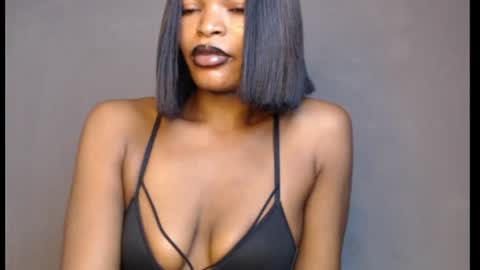 Snapshot of sweetxxboobsx chatting on 06-24-26, 08:35 sweetxxboobsx online show from 06-24-26, 08:35
