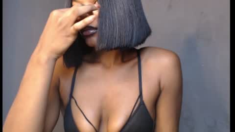 Snapshot of sweetxxboobsx chatting on 07-12-26, 07:54 sweetxxboobsx online show from 07-12-26, 07:54