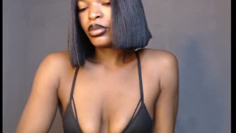 Snapshot of sweetxxboobsx chatting on 07-19-26, 07:45 sweetxxboobsx online show from 07-19-26, 07:45