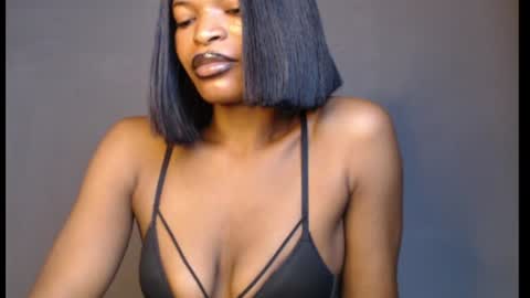 Snapshot of sweetxxboobsx chatting on 07-25-26, 07:50 sweetxxboobsx online show from 07-25-26, 07:50