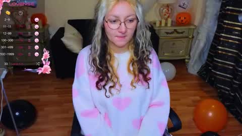 Hot Candy online show from 10-20-25, 04:24