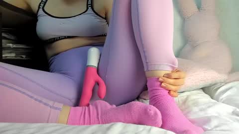 Mia online show from 02-18-25, 10:58