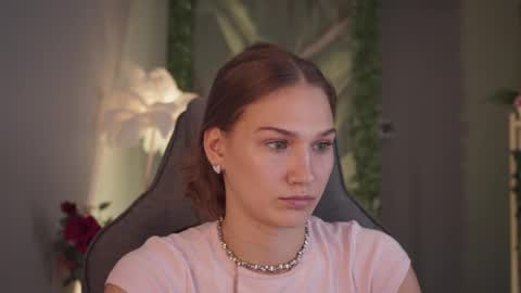Snapshot of sweety_emilya chatting on 06-03-26, 02:33 Emily online show from 06-03-26, 02:33