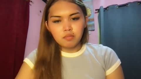 sweety_heart18 online show from 08-01-26, 06:07
