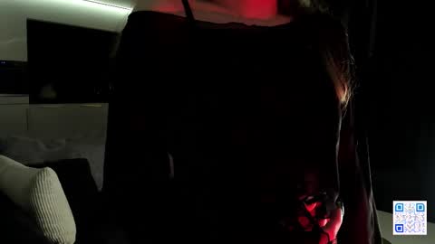 Bella . online show from 12-18-25, 09:48