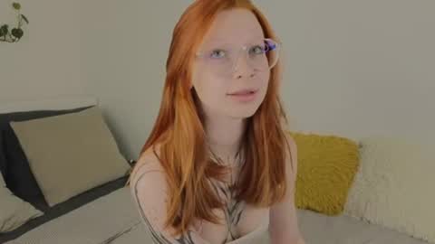 Snapshot of sweetykitty_x chatting on 07-28-26, 12:34 Jenny give it a sub online show from 07-28-26, 12:34