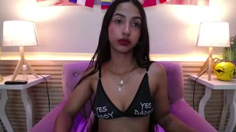 Snapshot of sweetylally chatting on 07-16-26, 12:00 LAURA online show from 07-16-26, 12:00