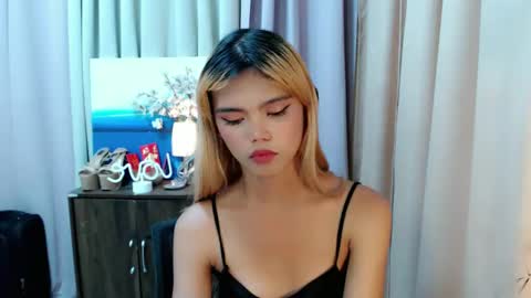 Snapshot of sweetytrannygirlxx chatting on 12-03-24, 07:54 Megan online show from 12-03-24, 07:54