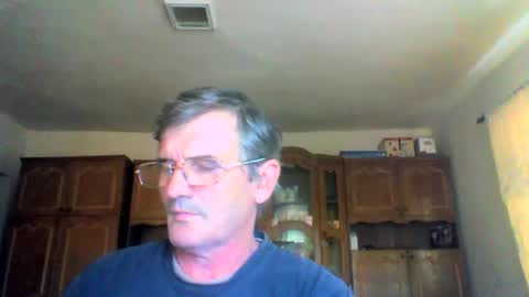 Snapshot of swergiu333 chatting on 05-19-26, 07:26 Raymond online show from 05-19-26, 07:26
