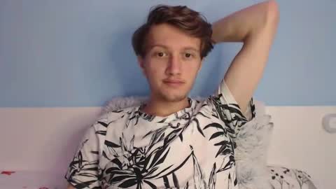 Snapshot of swetieecharmm chatting on 02-17-26, 05:19 Cat online show from 02-17-26, 05:19