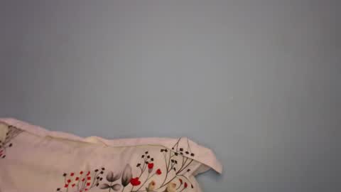 Snapshot of swetieecharmm chatting on 02-20-26, 05:24 Cat online show from 02-20-26, 05:24