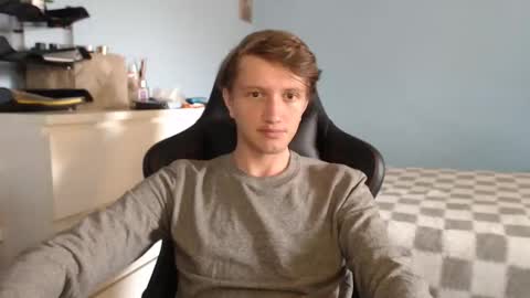 Snapshot of swetieecharmm chatting on 03-20-26, 07:57 Cat online show from 03-20-26, 07:57