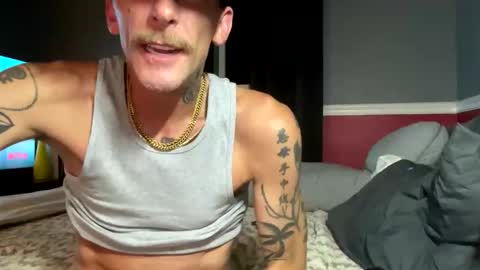 Snapshot of swfking chatting on 10-29-25, 02:36 swfking online show from 10-29-25, 02:36