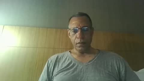 swimmerbod2495 online show from 04-03-26, 07:50