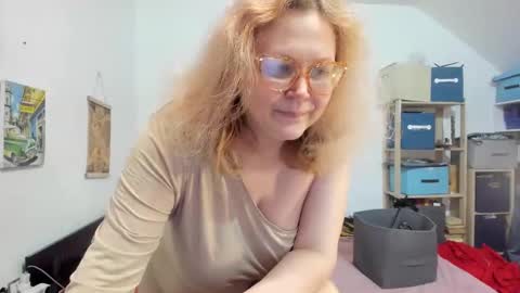 switchlorenx online show from 12-05-24, 10:12