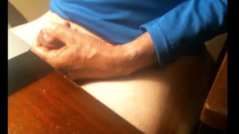 Snapshot of swizzle__stick chatting on 11-11-25, 11:21 will jeffers online show from 11-11-25, 11:21