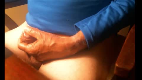 Snapshot of swizzle__stick chatting on 11-12-25, 10:37 will jeffers online show from 11-12-25, 10:37