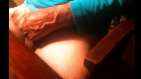 Snapshot of swizzle__stick chatting on 12-15-25, 10:52 will jeffers online show from 12-15-25, 10:52