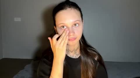 Snapshot of syblebracht chatting on 07-31-26, 10:47 Heeey online show from 07-31-26, 10:47