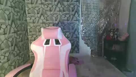 sydnyxox1 online show from 06-03-26, 07:00