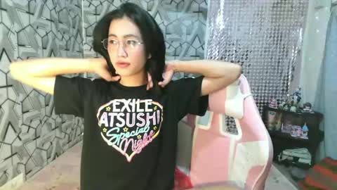 Snapshot of sydnyxox1 chatting on 06-18-26, 06:01 sydnyxox1 online show from 06-18-26, 06:01