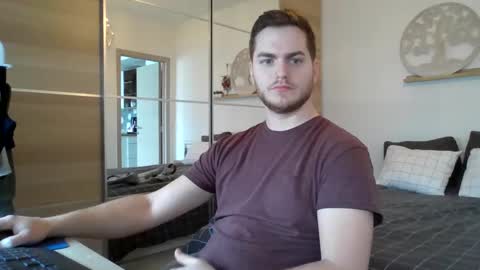 Snapshot of syl092 chatting on 01-11-25, 10:29 syl092 online show from 01-11-25, 10:29